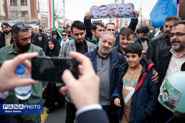 حضور وزیر آموزش و پرورش در راهپیمایی ۲۲ بهمن