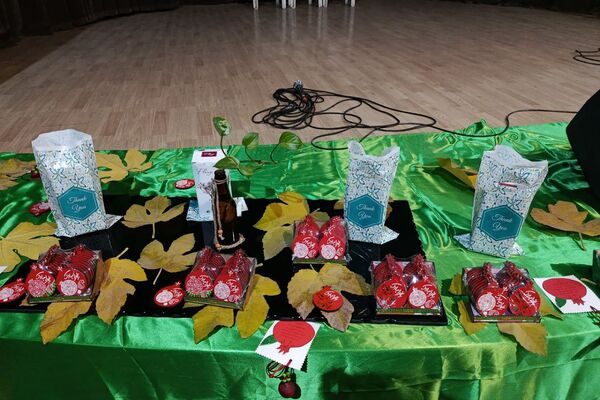دبیرستان عترت ورامین، عطر مادر را در کانون هدایت پراکند