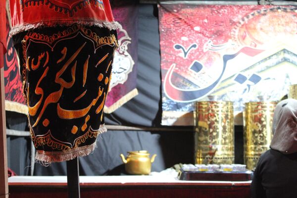 تئاتر دلدادگی در مکان سلسله الذهب نیشابور در شب هفتم محرم 