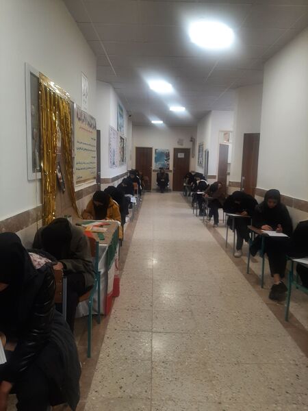امتحانات نوبت اول دانش آموزان دبیرستان نیایش شهرستان باخرز