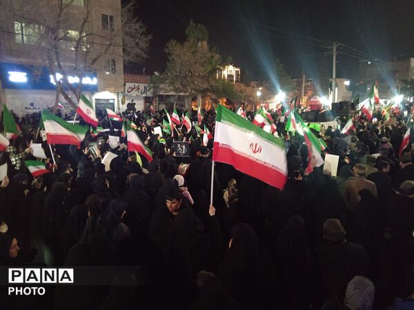 حضور پرشور مردم انقلابی نیشابور در سومین روز از عزای سالار شهیدان انقلاب اسلامی 
