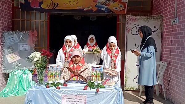 هفته پیوند اولیا و مربیان در دبستان دخترانه ساره