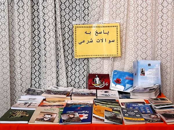 اعتکاف دانش‌آموزان منطقه ۱۶؛ دارالشهدای شهر تهران 