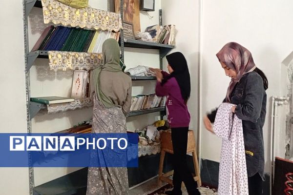 تفریح و مطالعه دانش آموزان معکتف در مسجد شهر بار 