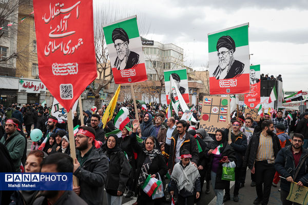 راهپیمایی ۲۲ بهمن در تهران