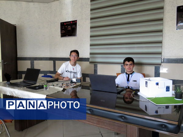 نمایشگاه علمی، پژوهشی وهنری فرداد در دبیرستان باهنر