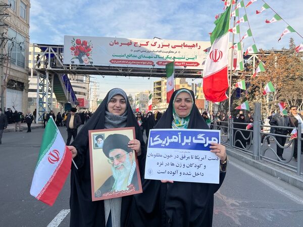 راهپیمایی محکومیت اغتشاشات و هتک حرمت به قرآن کریم و مساجد و تشییع شهدای امنیت در کرج
