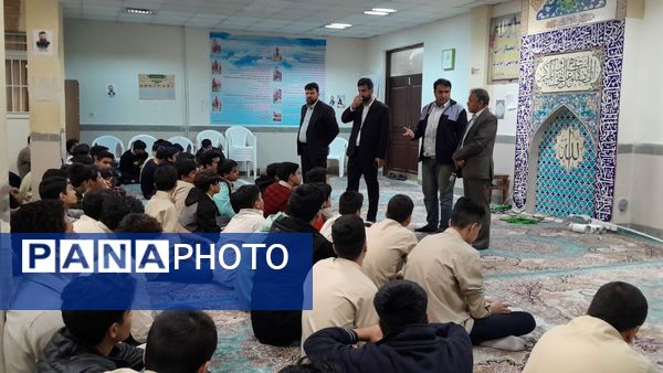 آشنایی با دنیای تراشکاری در دبیرستان ابوریحان بیرونی