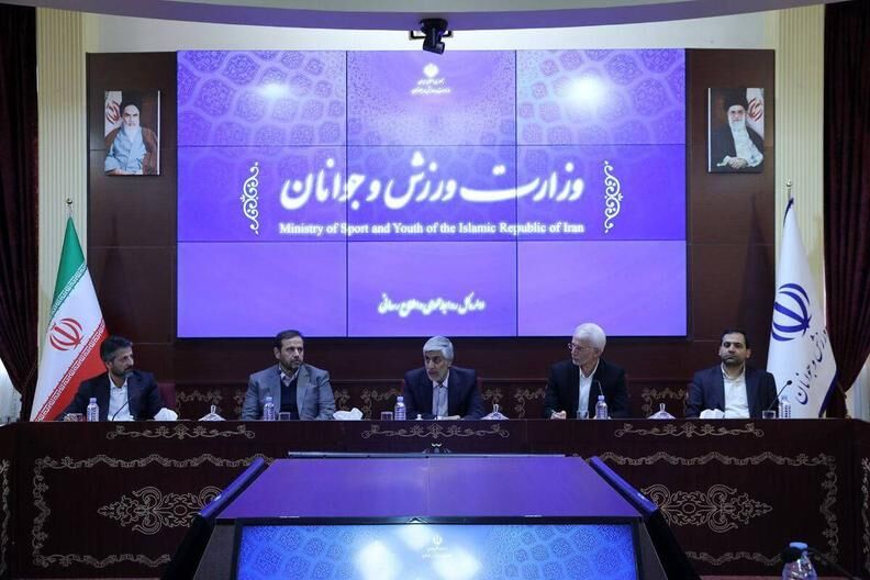 برگزاری دومین جلسه بررسی اخذ مجوز حرفه‌ای دو باشگاه استقلال و پرسپولیس