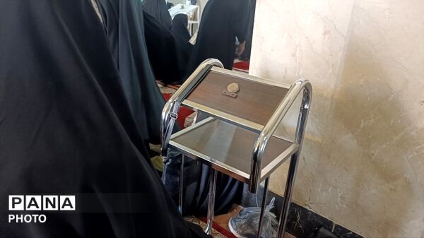 از پیر تا کودک در نماز جمعه نیشابور حضور دارند-۲