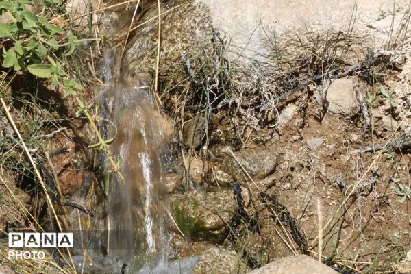 لاسرخ مهریز؛ مقصدی کوهستانی برای طبیعت‌گردان یزد