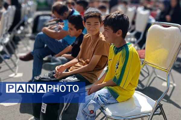 آیین افتتاحیه زمین چمن ورزشی در قالب طرح «شهید سردار سلیمانی» در شهرستان قدس