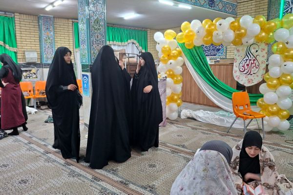 اعتکاف دانش‌آموزان در مسجد امام حسین رباط‌کریم