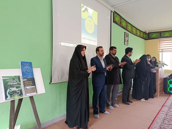رونمایی از سه اثر به قلم سه دبیر دماوند