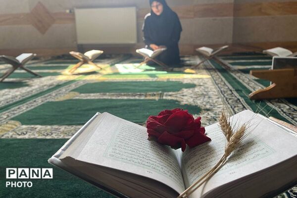 برگزاری محفل انس با قرآن کریم در مدرسه شهید اورکی