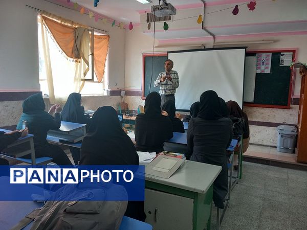 برگزاری دوره آموزش مربیان تشکل پیشتازان ساوجبلاغ