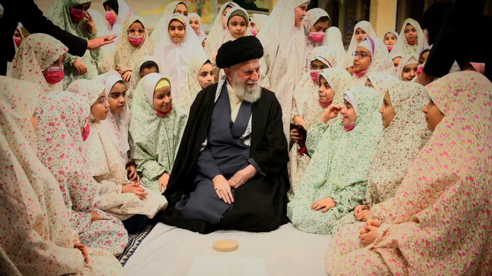 قابی میان عشق و دلتنگی 
