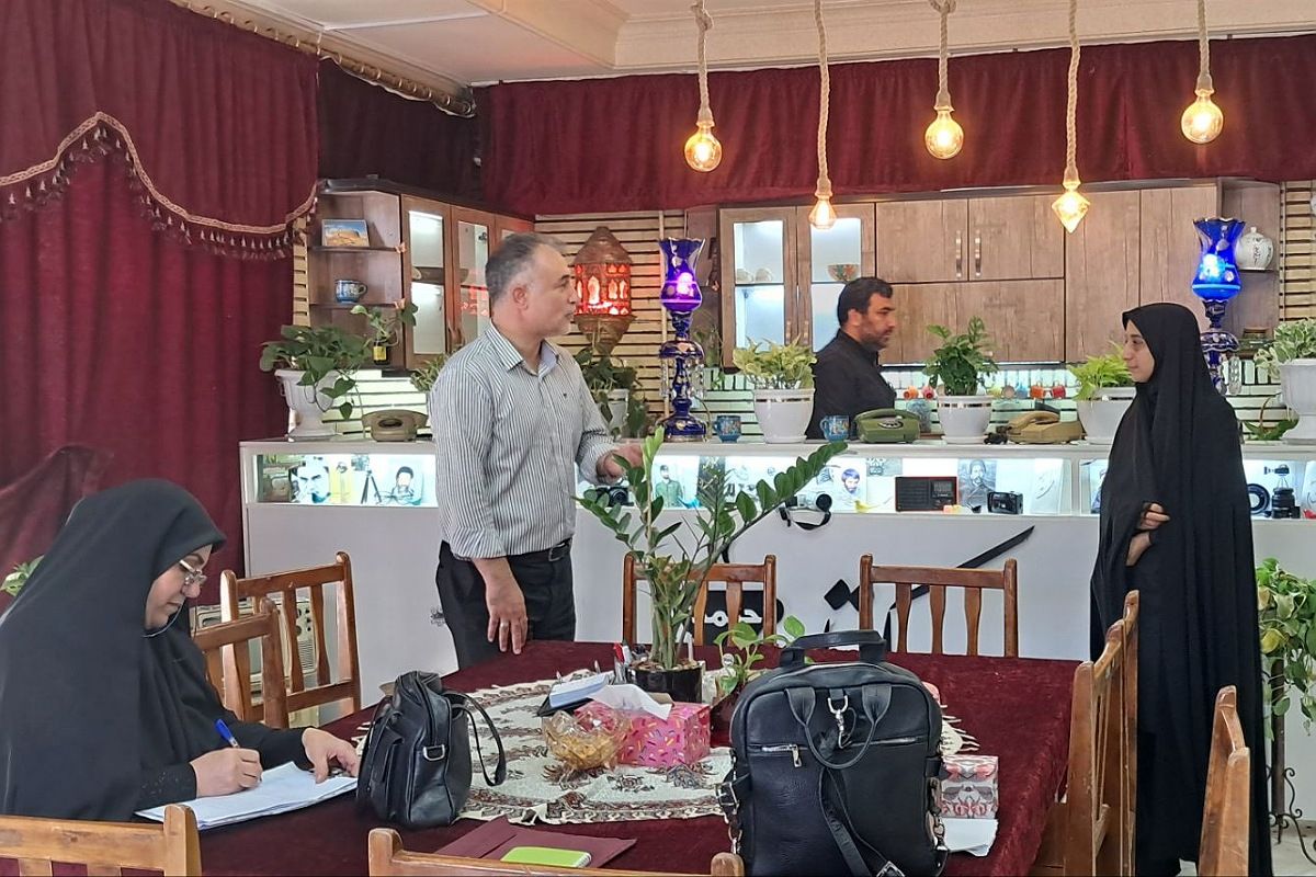 بازدید سرگروه کیفیت بخشی فعالیت‌های پرورشی استان از مدارس ناحیه دو شهرری 