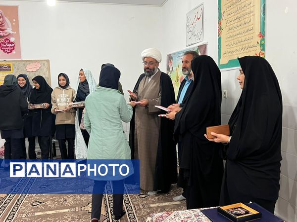 آیین تجلیل از برگزیدگان مسابقات قرآنی، فرهنگی و هنری در خاتم