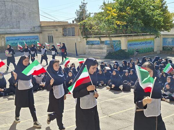  افتتاحیه مراسم المپیاد ورزشی درون مدرسه‌ای در دبیرستان دخترانه خوارزمی ملایر
