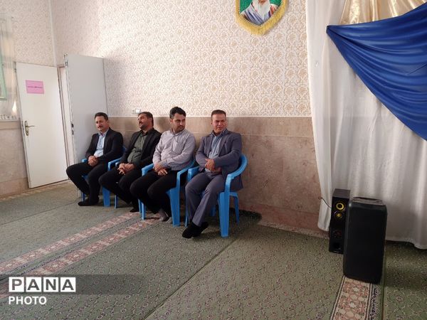 تجلیل از رتبه های برتر آموزشگاه خلیج فارس مروست