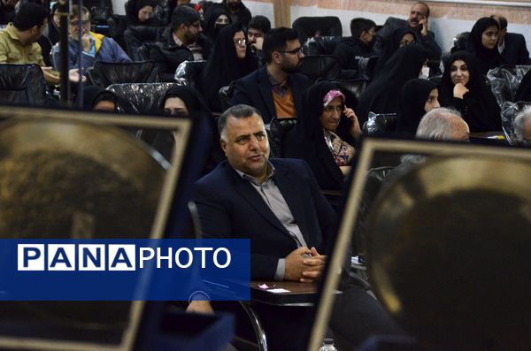 تبیین و تجلیل برنامه‌ها و ماموریت‌های رابطان پژوهشی مدارس قطب شهید شوشتری