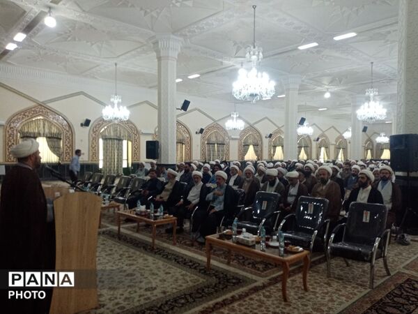 نشست روحانیون کاشمر با تولیت آستان قدس رضوی 