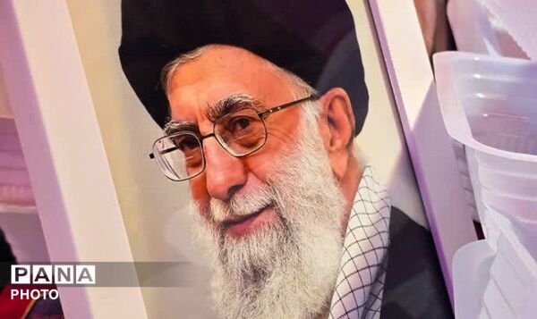 ضیافت رنگارنگ غدیر در ایستگاه خوراکی کرم خونه بابا علی«مسجد المنتظر»