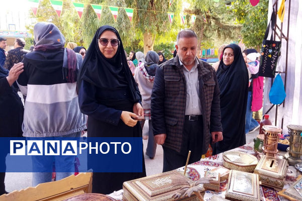 آشنایی با اقوام ایرانی در دبستان یگانه