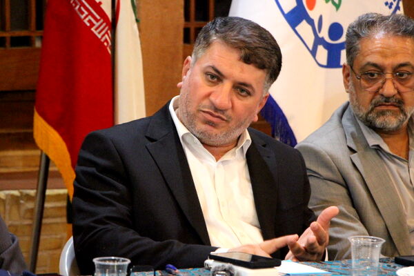 بازدید استاندار یزد از سازمان دانش‌آموزی استان یزد
