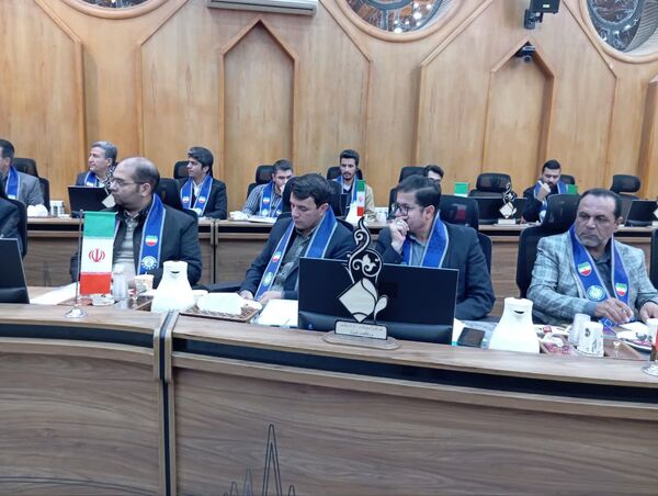 نشست هم‌اندیشی مسئولان سازمان دانش‌آموزی استان فارس روز اول