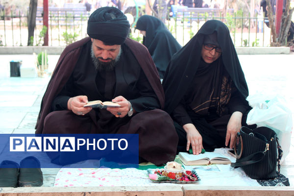 مراسم تحویل سال در گلزار شهدای قم