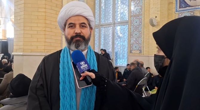 بهترین شیوه برای ارتقای سطح بینش نسل جوان، اتکا به فعالیت‌های فرهنگی و هنری است