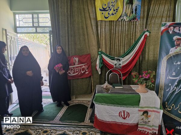 گرامیداشت هفته نیروی انتظامی در دبیرستان دخترانه مرحوم میری