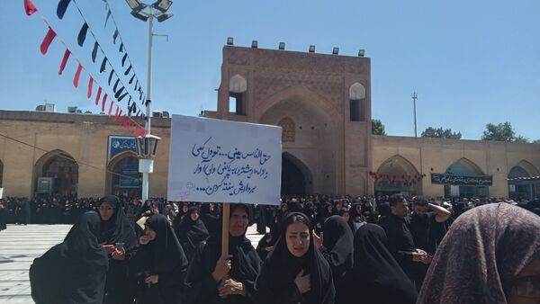 تشییع شهید مدافع امنیت همزمان با روز ملی حجاب در نیشابور
