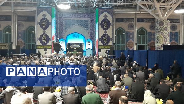 احیای نوزدهمین شب‌ ماه رمضان در مسجد امام صادق (ع) با حضور پرشور مردم کرج