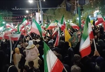 دانش‌آموزان و فرهنگیان خرم‌آباد در استودیو مدرسه وطن سنگر فرهنگی گشودند
