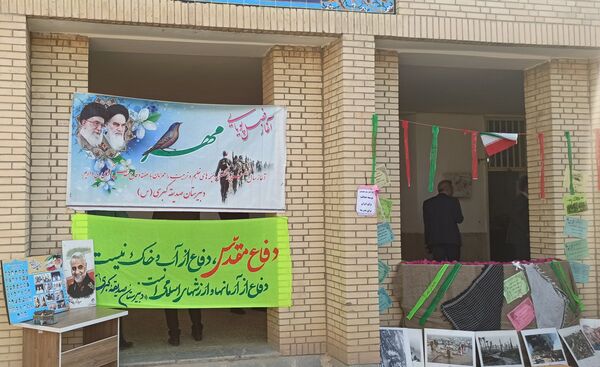 زنگ دانایی و عدالت آموزشی در مدارس رودان نواخته شد