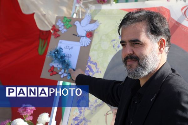 مدرسه ملوک زندی شهرستان پیشوا میزبان میزبان آیین نواختن زنگ انقلاب