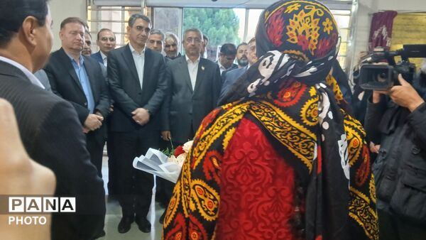 تجلیل از معلمان نمونه و آیین تکریم بازنشستگان فرهنگی در پلدختر