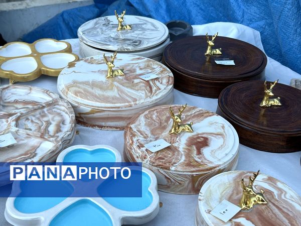 بازارچه دهه فجر در شهرک ینگی امام ساوجبلاغ 