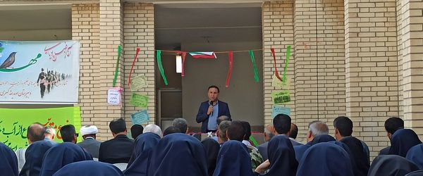 زنگ دانایی و عدالت آموزشی در مدارس رودان نواخته شد