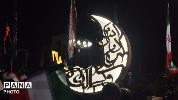 تشییع ۴ شهید ناو دنا در میدان جمهوری
