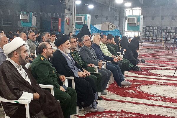 مراسم ارتحال امام‌خمینی(ره)‌ در مصلی بهارستان ۲