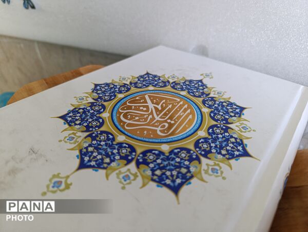 طنین قرآن، عترت و نماز در مشهدمرغاب