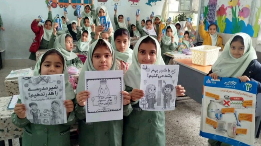 آغاز توزیع شیر در مدارس دخترانه بردسکن