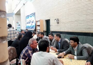 برپایی میز خدمت در نماز جمعه موجب ارتباط مستقیم مردم با مسئولین و تسریع در رسیدگی به مسائل مردم می‌شود