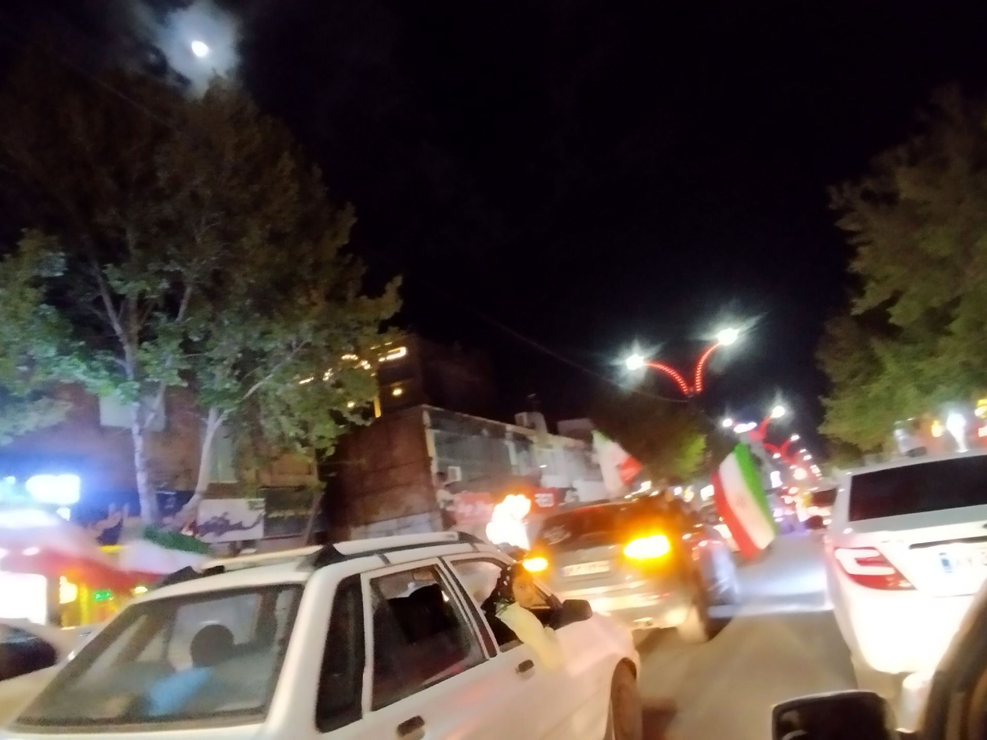 رژه خودرویی شبانه  در شهرستان کاشمر