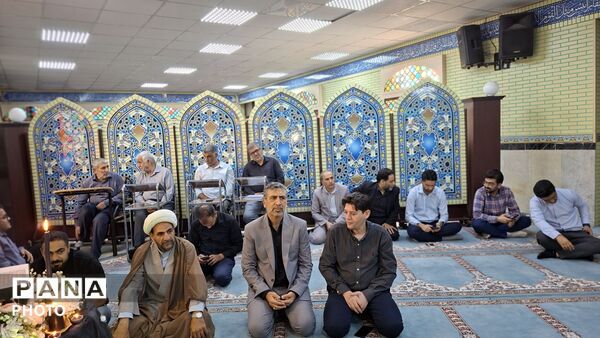 محفلِ سوگ و عهد؛ هفتمین روزِ وداع با رهبر شهید در آموزش و پرورش منطقه ۳