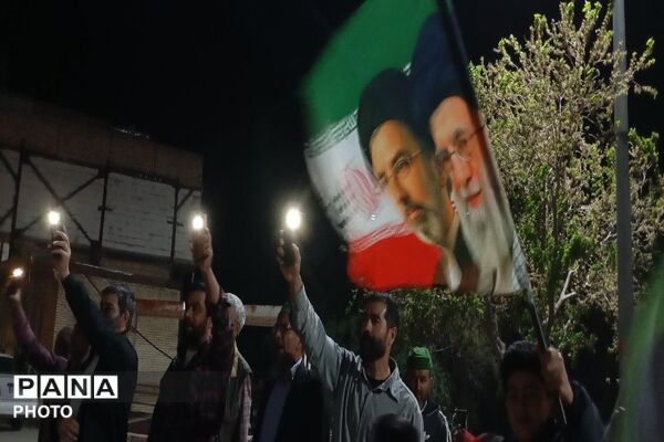 جمهوری اسلامی ایران مستقل متحد پیشرفته  و پیروز است
